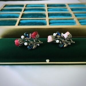 Red/ pink Rose Blue Zircon Brooch pin
